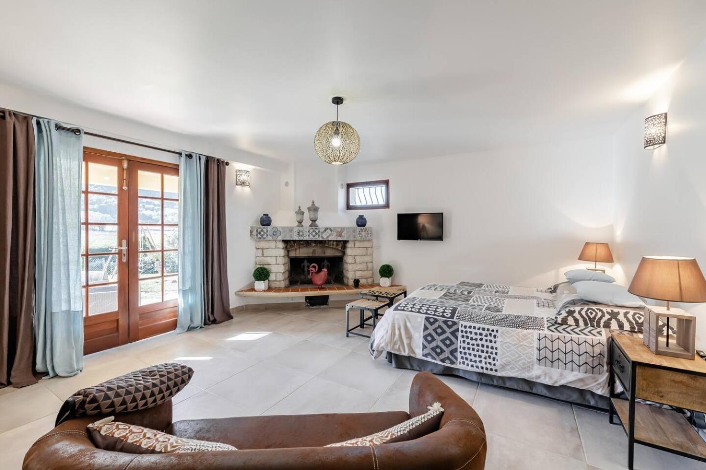 L'angeannie Holiday home Roquefort-la-Bedoule